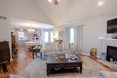 8518 William Cummins Ct, Louisville, KY 40228 - photo 4