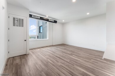 55 Washington St unit 9E, East Orange, NJ 07017 - photo 2