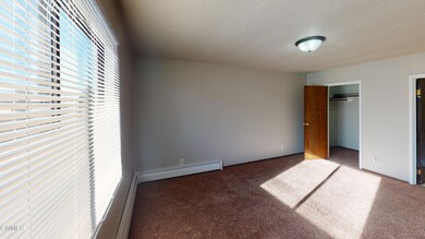 103-W-Bismarck-Expy-Unfurnished (2)