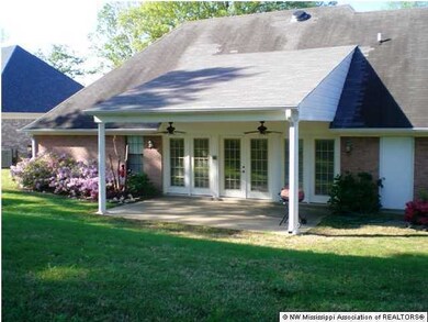 1130 Green T Lake W, Hernando, MS 38632 - photo 7