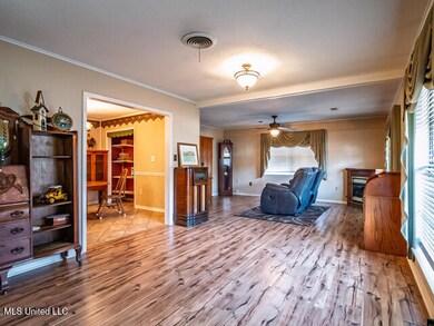 218 Edwin Cir, Sardis, MS 38666 - photo 2