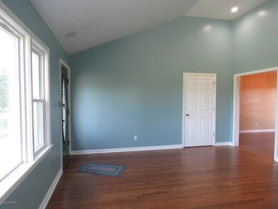 589 Wheeler Ln, Mount Washington, KY 40047 - photo 4