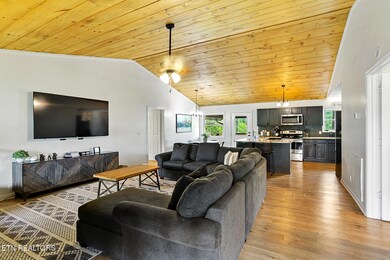 3050 Patty View Way-4