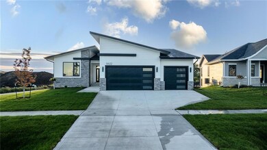 9622 Watermeadow Cir, Johnston, IA 50131 - photo 2