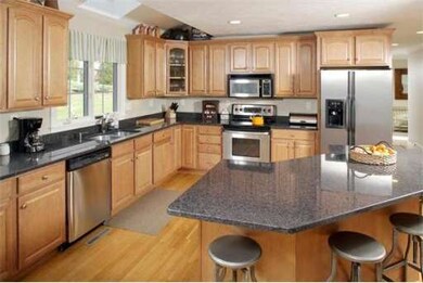 94 Valley St, Duxbury, MA 02332 - photo 4