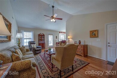 4037 Hereford Ln, Dallas, NC 28034 - photo 5