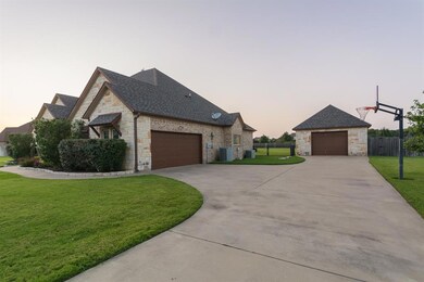 149 Oakwood Creek Ln, Weatherford, TX 76088 - photo 2