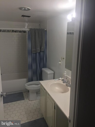 Racquet Club Condominium unit 717, Hyattsville, MD 20783 - photo 5