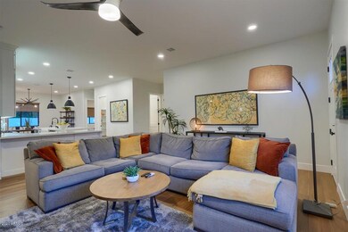 07-Living Room