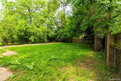 12710 Kelly Rd, Detroit, MI 48224 - photo 3