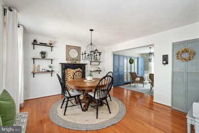 2037 Hanson Ln, Woodbridge, VA 22191 - photo 5