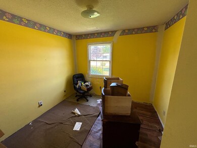 511 W Plate Glass St, Montpelier, IN 47359 - photo 5