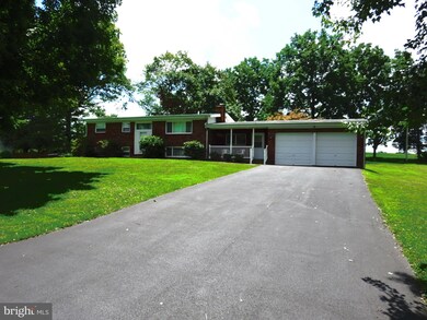 6209 Rolling View Dr, Sykesville, MD 21784 - photo 3