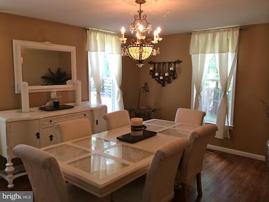 240 Masons Ln SE, Leesburg, VA 20175 - photo 4