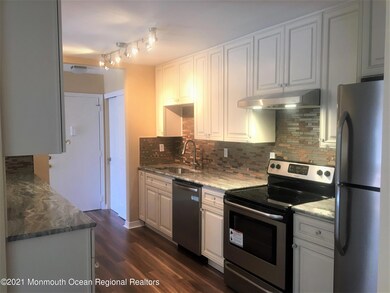 40 Meadow Green Cir unit G, Manalapan, NJ 07726 - photo 2