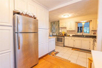 84 Longwood Ave, Warwick, RI 02888 - photo 5