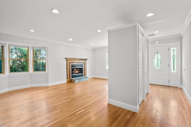 528 N Wagner Ave, Mamaroneck, NY 10543 - photo 4