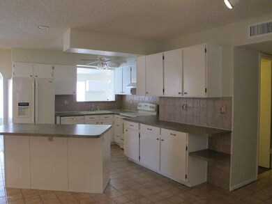 Lots of storage in the kitchen