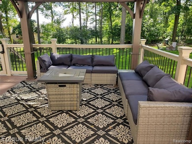 9446 Fair Oaks Dr, Goodrich, MI 48438 - photo 4