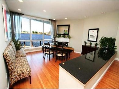 20 Constellation Wharf unit 20, Boston, MA 02129 - photo 2