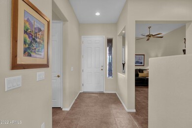 7-web-or-mls-4081-e-carob-dr
