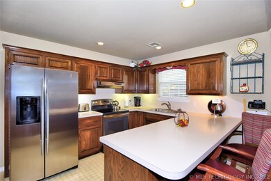 2521 W Kent St, Broken Arrow, OK 74012 - photo 4