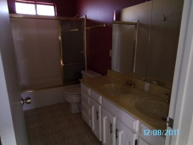 4526 E Pinto Dr, Eloy, AZ 85131 - photo 7