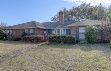 113 N Tanglewood Dr, Eunice, LA 70535 - photo 2