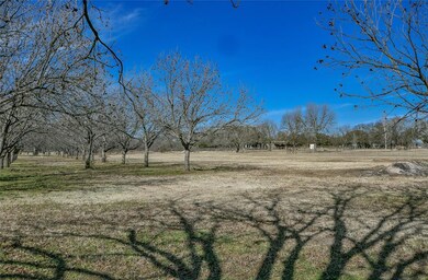 116 Chaparral Dr, Granbury, TX 76049 - photo 4