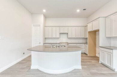 4975 Millican Dr, Pearland, TX 77584 - photo 3