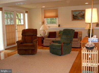 2022 Rollingwood Rd, Catonsville, MD 21228 - photo 4