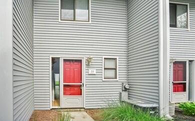555 Russell Rd unit F39, Westfield, MA 01085 - photo 2