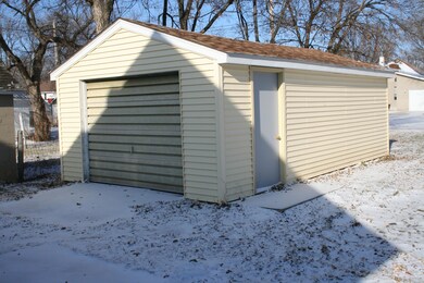Detached single garage