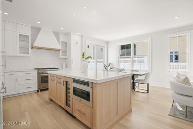 25 Orchard St Unit A - Kitchen:Island