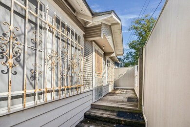 304 Bomar St, Houston, TX 77006 - photo 3