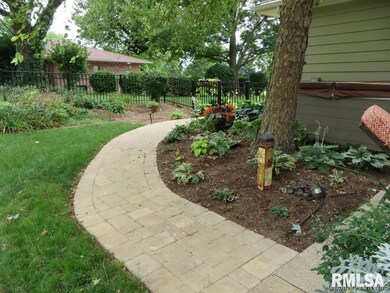 6 Bellevue Dr, Jacksonville, IL 62650 - photo 5