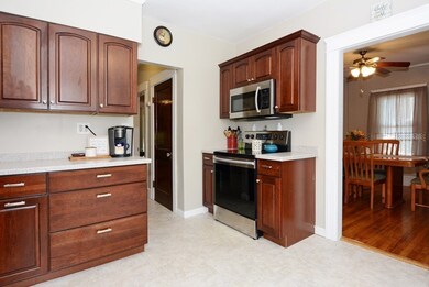 42 Gifford Dr, Worcester, MA 01606 - photo 3