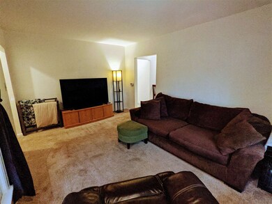 919 E Mitchell Ave, Waterloo, IA 50702 - photo 4