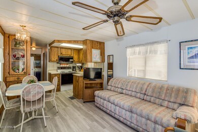 Front room/Eating area