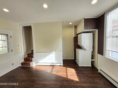 129 Spruce Aly, Milton, PA 17847 - photo 5