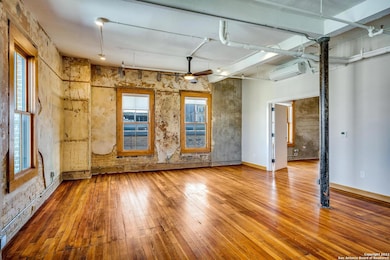 219 N Alamo St unit 401, San Antonio, TX 78205 - photo 7