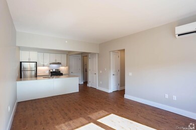 44-36 Douglaston Pkwy unit 2I, Douglaston, NY 11363 - photo 6