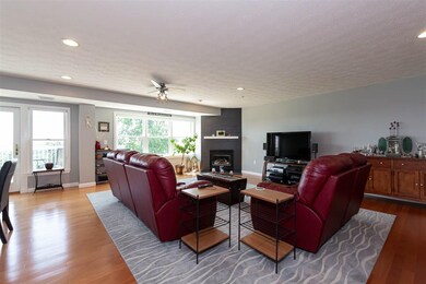 18 Mountain Laurels Dr unit U303, Nashua, NH 03062 - photo 2