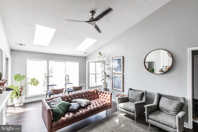 8201 Crossbrook Ct unit 301, Lorton, VA 22079 - photo 6