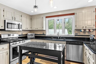 18 Bayberry Ln, Derry, NH 03038 - photo 6