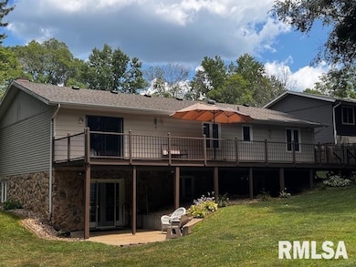 1415 E Sycamore St, Canton, IL 61520 - photo 5