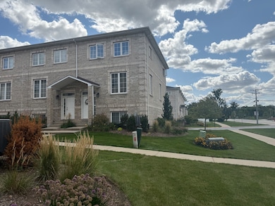 183 N East River Rd unit C1, Des Plaines, IL 60016 - photo 2