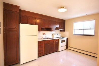 220 School St unit 7, Waltham, MA 02451 - photo 3