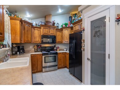 115 Arnold Ln, Myrtle Creek, OR 97457 - photo 5