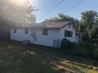 1120 S 54th St, Muskogee, OK 74401 - photo 3
